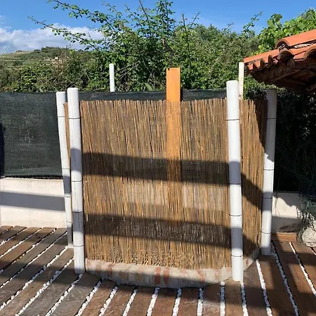 Mare Tra Cielo E Mare * ガエータ